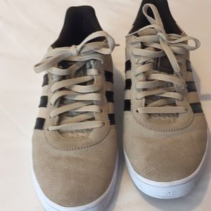 Men sneakers